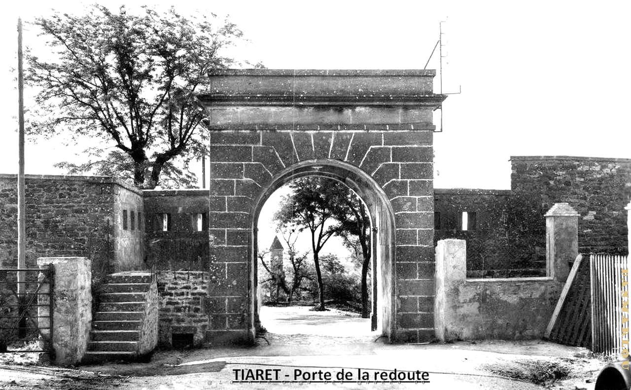 Tiaret - Porte de la Redoute.jpg
